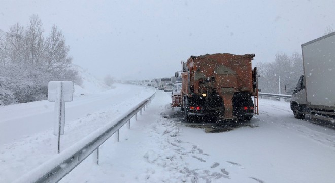 'Erzincan-Erzurum yolu ulaşıma kapatıldı'