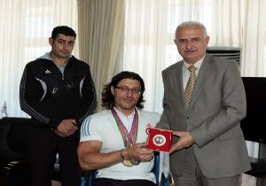 Seven Bakü'den gümüş madalya ile döndü