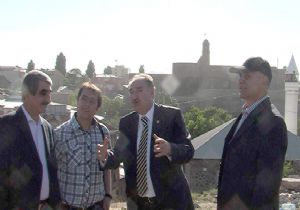 KENTSEL DÖNÜŞÜM ÇALIŞMALARINI İNCELEDİ