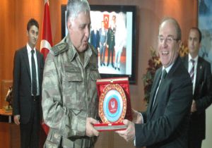 Genel Kurmay Başkanı Özel Erzurum'da