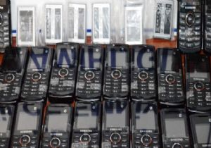 5 bin TL değerinde kaçak telefon ele geçirildi