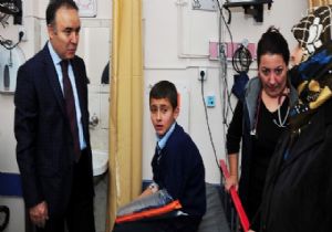 Vali Altıparmak yaralıları ziyaret etti