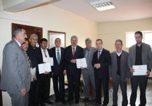 Oltu İlçe Seçim Kurulu'nda mazbata heyecanı