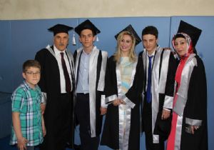 65 yaşında üniversite diploması aldı