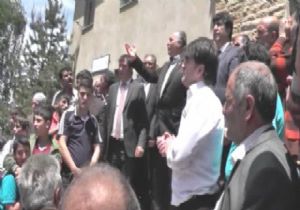 Yılmaz tepkili esnafla görüştü