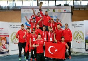 Ertürk güreşte Erzurum'u gururlandırdı