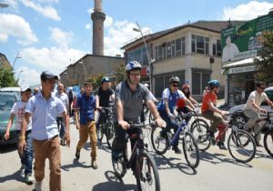 Obeziteye karşı pedal çevirdiler