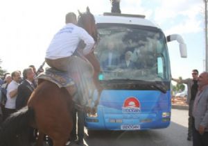 Başbakan Erdoğan'a coşkulu karşılama