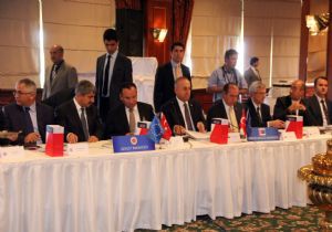 Çavuşoğlu'ndan, Bakü-Tiflis-Erzurum vurgusu