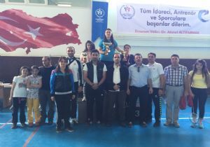 Güntekin badmintonda 2'inci oldu