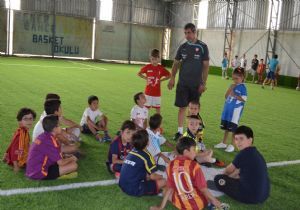 Erzurum'da bin 800 çocuk futbol eğitimi aldı
