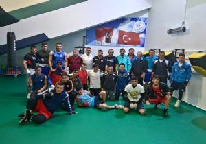 Taşkesenligil'den boks severlere davet