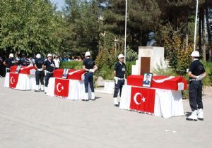 Şehitler dua ve gözyaşlarıyla uğurlandı