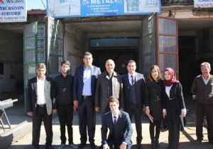 AK Gençlerden ‘güllü' tanıtım