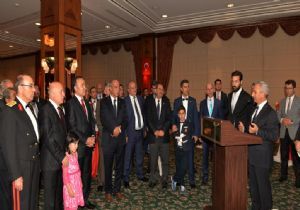 Protokol Cumhuriyet Resepsiyonu'nda buluştu