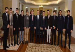 Altıparmak Gençlik Meclisi'ni kabul etti