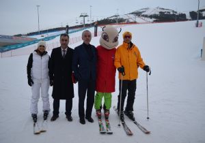 TMOK'un maskotu Oli Palandöken'deydi