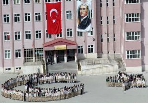 Oltu A.L. öğrencilerinden milli duruş