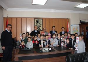 Öğrenciler, 171'inci yıl coşkusunu paylaştı