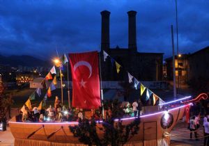 ‘Bir gün gemiler dağlara tırmandı denizden'