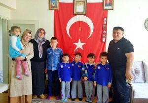 Çocuk Akademisinden milli hassasiyet
