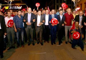 ‘Tanklara selam durmayanlara minnettarız'