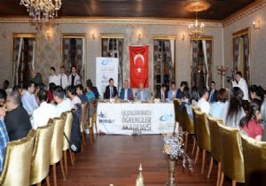 Azizoğlu'ndan demokrasi bilinci vurgusu