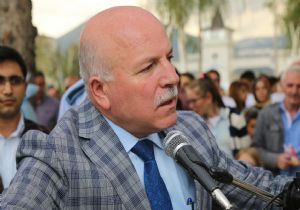 Sekmen: ‘Öğretmenler insanlık abidesi'