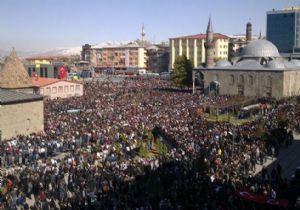 Erzurum Şehidini uğurluyor