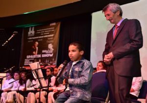 ‘AK İktidarı alkışlayalım..'