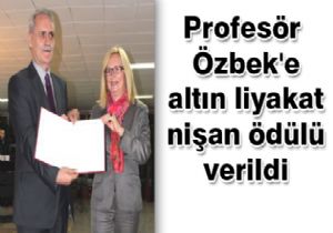 Özbek'e ödül Avusturya'dan geldi