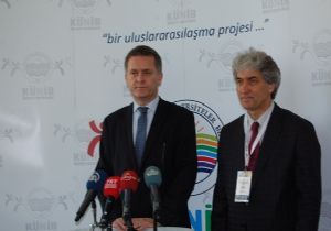 ATAÜNİ de Bakü'deydi