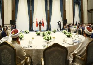 'Müslümanların umudu unutmayın Türkiye'dir'