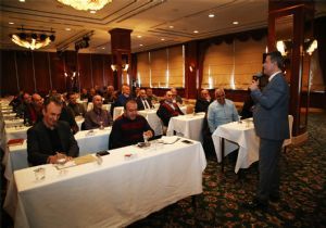 Altay, Belediyecilere stres yönetimini anlattı