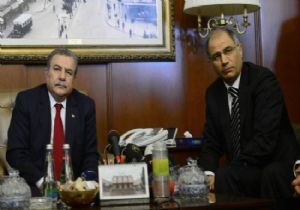 Ala görevi devraldı ve dedi ki...