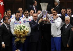 Başbakan'dan önemli mesajlar