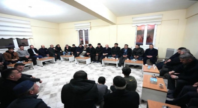 Bakan Tekin'den şehit ailesine taziye