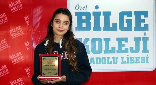 Birincilik ödülü Öykü Karaduman'a
