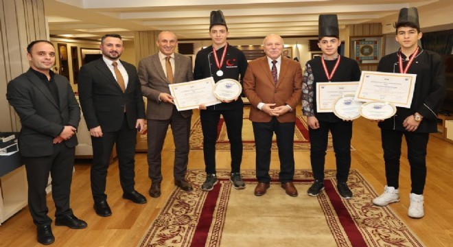Büyükşehir'in genç şefleri Türkiye şampiyonu oldu