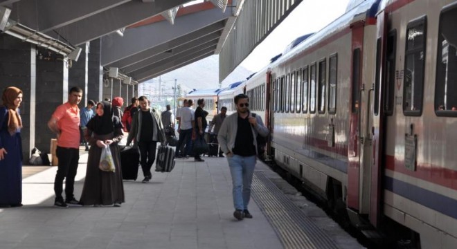 Doğu Ekspresi'nde bayram yoğunluğu