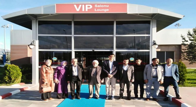 Dünya Şampiyonu Hafız Kaçan'a karşılama ayıbı!