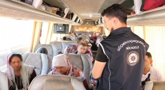 Düzensiz göçle mücadelede 6'ıncı huzur operasyonu