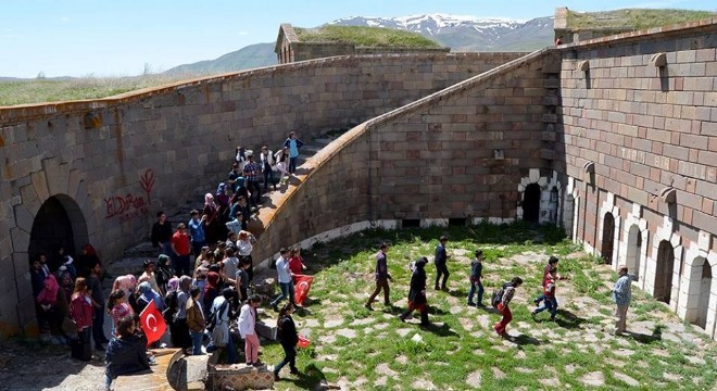ERVAK'lı gençlerden tarihe yolculuk