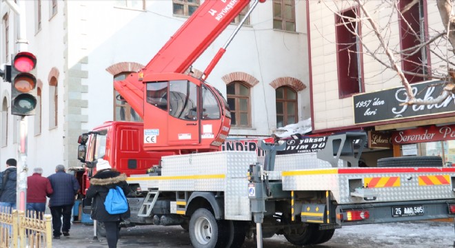 Erzurum'da Buz Operasyonu