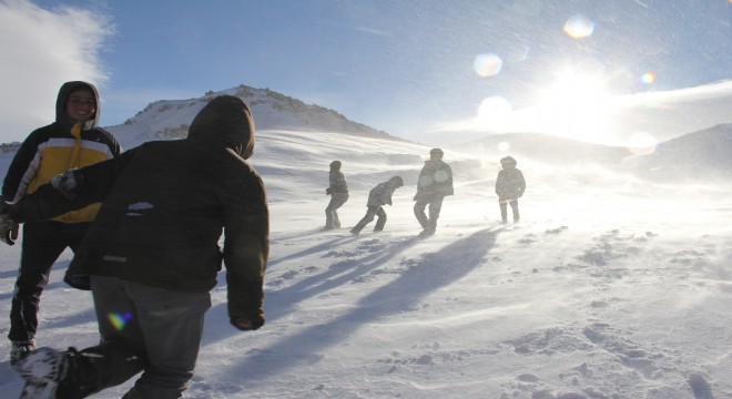 Erzurum'da okullar yarın da tatil