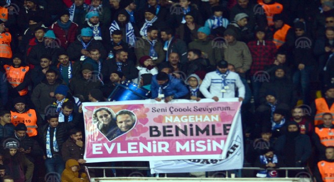 Erzurum'da statta sürpriz evlilik teklifi