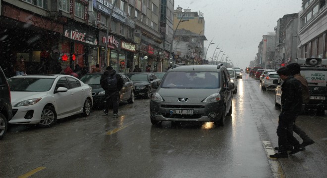 Erzurum'da 4 bin 322 araç devredildi