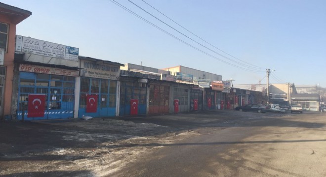 Esnaftan Şehid Karaca'ya vefa