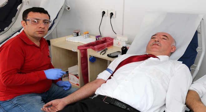 Gazi'den ‘Zeytin Dalı Harekatı' için kan bağışı