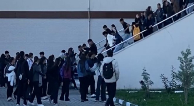 Iğdır'da eli sopalı şahıslar okul bastı